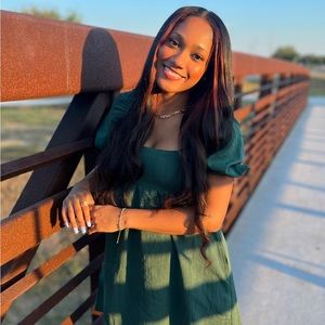 Meet your Posher, Rayya